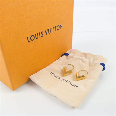 louis vuitton essential v hoops review|Just wanted to show you how amazing the Essential V bracelet is..